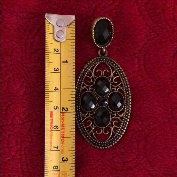 Amrita Singh Earrings - Picture 3 of 3